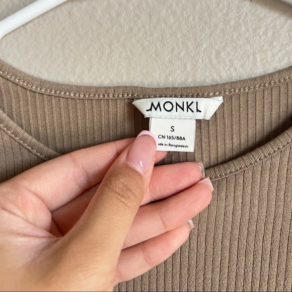 Monki Open back long sleeve crop - Picture 4 of 4